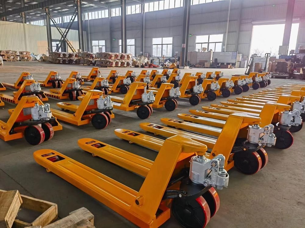 HYDRAULIC HAND PALLET TRUCK
